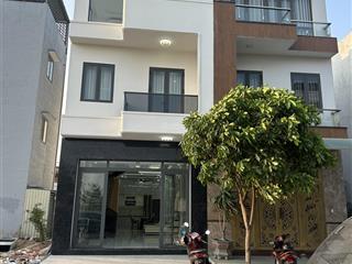 Bán nhà mặt phố đường n2, 5,85 tỷ, 80m2, 3pn, 4wc, giá tốt