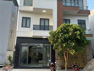 Cần bán nhà 1 trệt 2 lầu kdc thuận giao dt 80m2 full thổ cư