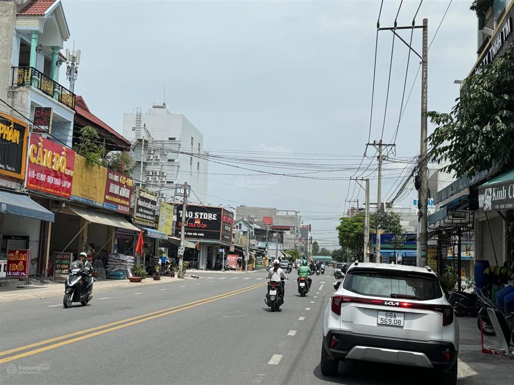 Bán nhà mặt phố tại d1, tân giao, 10,5 tỷ, 100m2, đẹp, nhiều tiện ích
