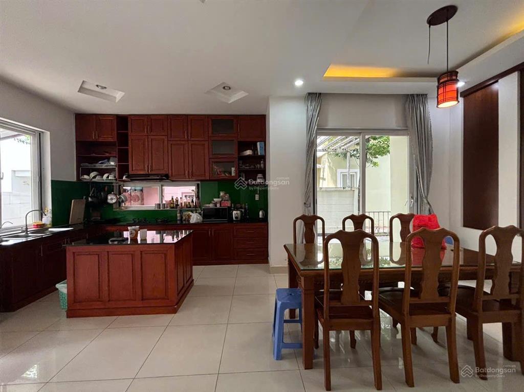 Bán biệt thự 4pn, 4wc, 300m2 giá ưu đãi tại d33, an phú, thuận an, bình dương