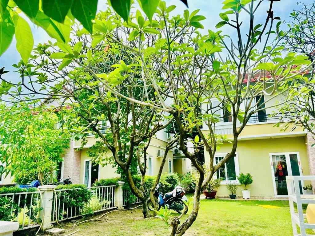 Bán biệt thự 4pn, 4wc, 300m2 giá ưu đãi tại d33, an phú, thuận an, bình dương