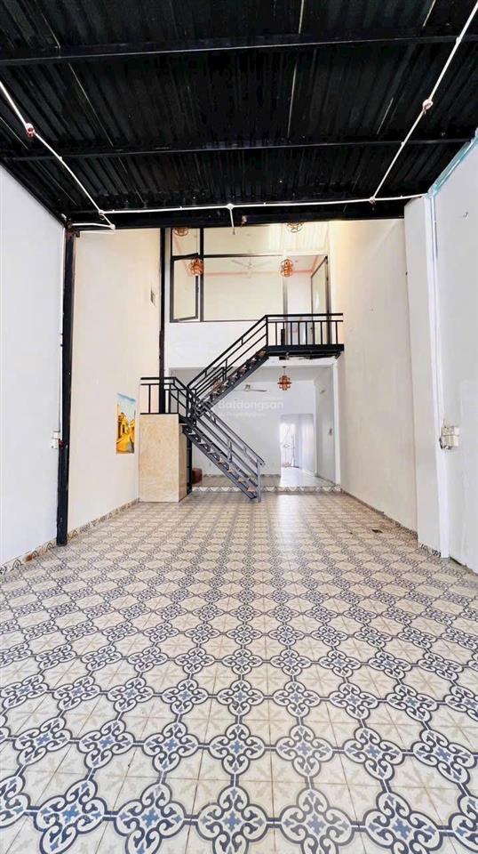 Bán gấp nhà mặt phố đường na5, 5,6 tỷ, 150m2, 2pn, 2wc, view đẹp