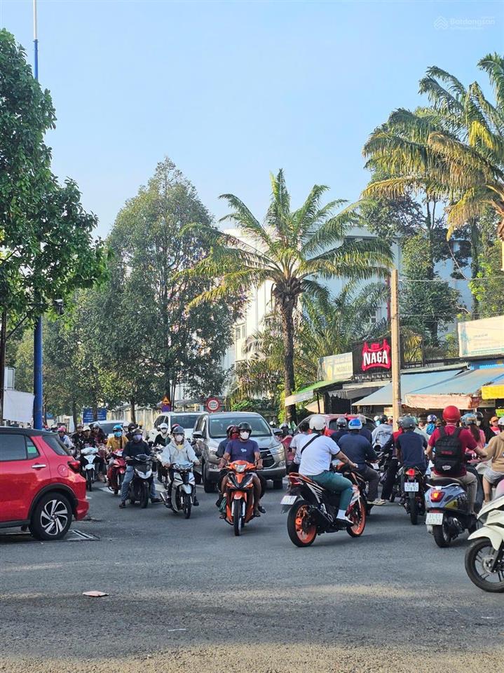 Bán nhà mặt phố tại d33, an phú, 18 tỷ, 300m2, chỉ với view đẹp