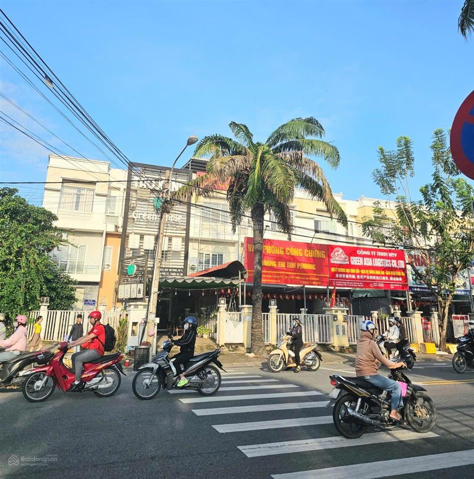Bán nhà mặt phố tại d33, an phú, 18 tỷ, 300m2, chỉ với view đẹp