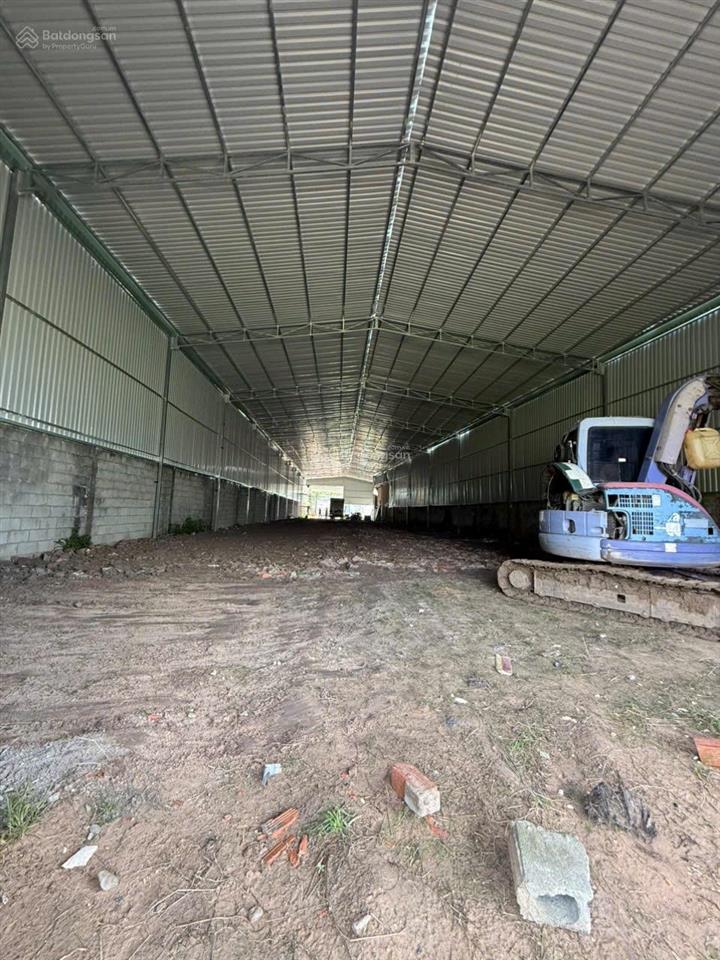 Cho thuê kho ngay gần vòng xoay an phú, dt 860m2, vị trí làm kho hoặc kinh doanh gì cũng được