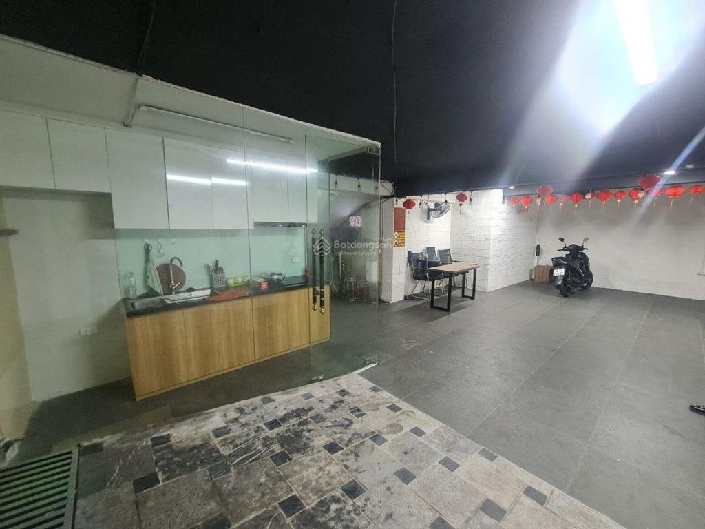 Cần bán tòa văn phòng khu đô thị văn khê 100m² x 8t, có hầm, mặt tiền 8m,đang cho thuê 90tr/1th