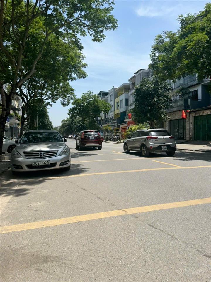 Hàng hiếm. chủ cần bán gấp. đường 24m kinh doanh văn phòng. 90m x 4t. nhà xây thô. 2 mặt đường