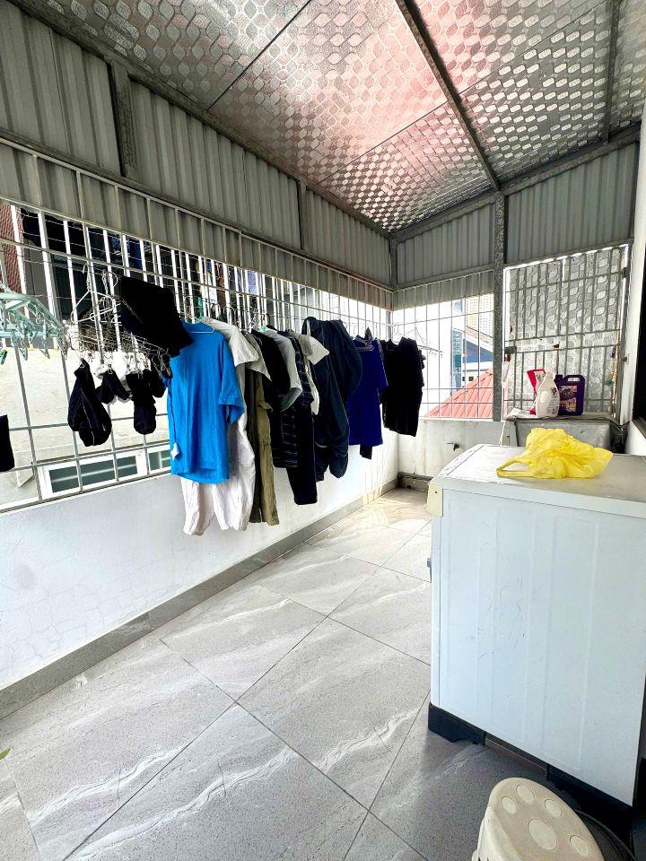 Bán nhà giáp nhất Thanh Xuân 30m2 x 4 tầng 3 ngủ mới 90% giá 7.6 tỷ