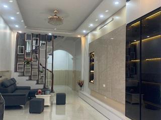 13 tỷ có ngay nhà căn góc kinh doanh nhỏ cách MP Xuân Thủy Cầu Giấy hơn 100m, 42m2 x 4T