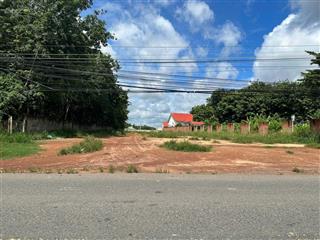 Cần bán 1,2ha đất 2 mặt tiền dt 794a, 9,000m2 skc, 600m tc  cách trung tâm hội nghị bến cát 2km