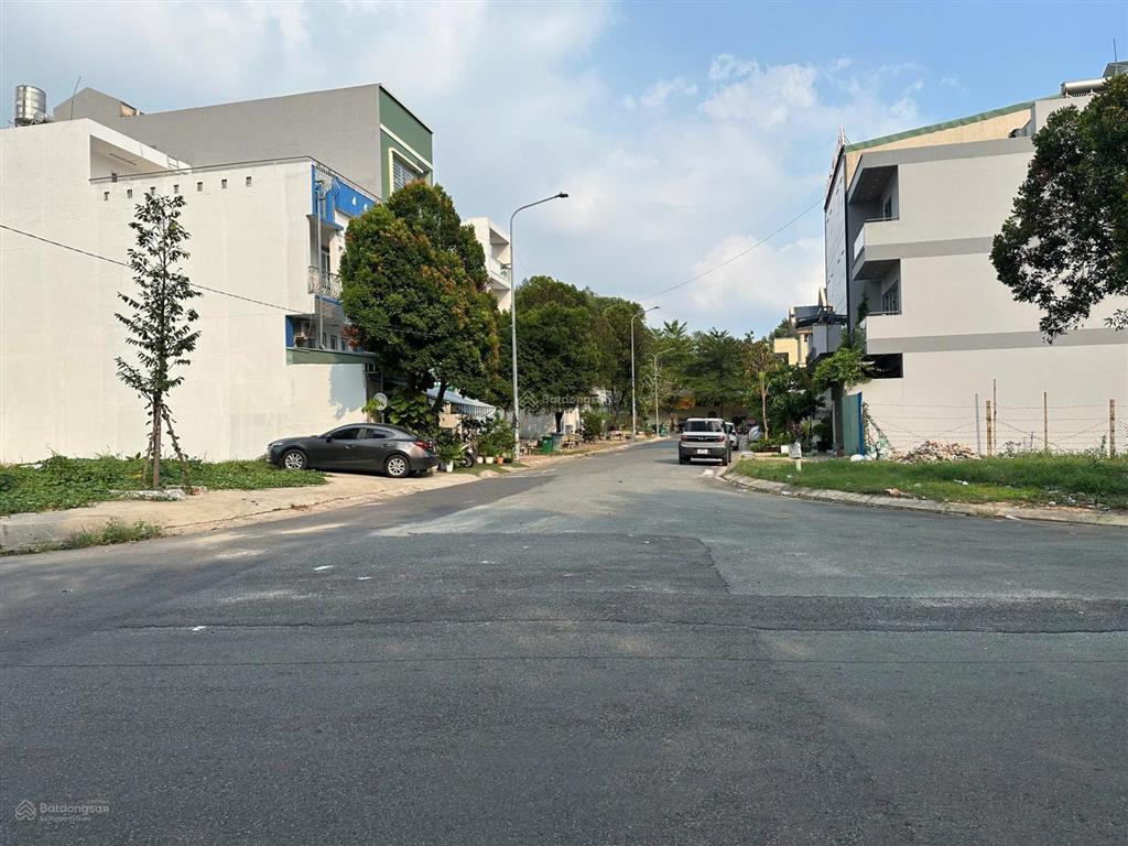 Bán lô góc 2 mặt tiền 138m2 đất (12x20), đường hoàng văn thụ nối dài, chánh nghĩa