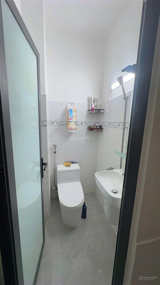 Cho thuê nhà 3 phòng ngủ đầy đủ nội thất đường số quận 4