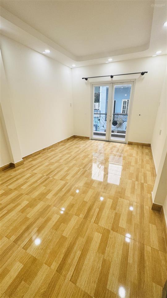 Bán nhà 4 phòng ngủ hẻm 576 đoàn văn bơ quận 4