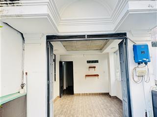 Bán nhà 4 phòng ngủ hẻm 576 đoàn văn bơ quận 4