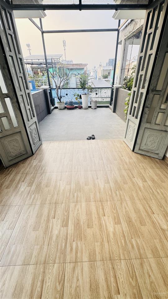 Bán nhà 4 phòng ngủ hẻm 576 đoàn văn bơ quận 4