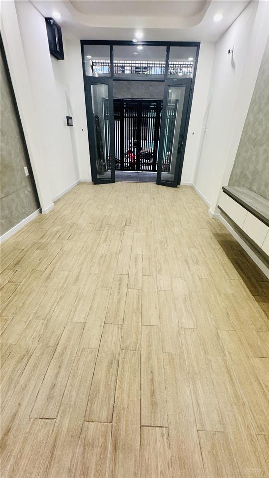 Bán nhà 4 phòng ngủ hẻm 576 đoàn văn bơ quận 4