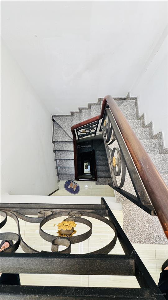 Bán nhà đoàn văn bơ hẻm 222/23 5 tầng 3 phòng ngủ quận 4