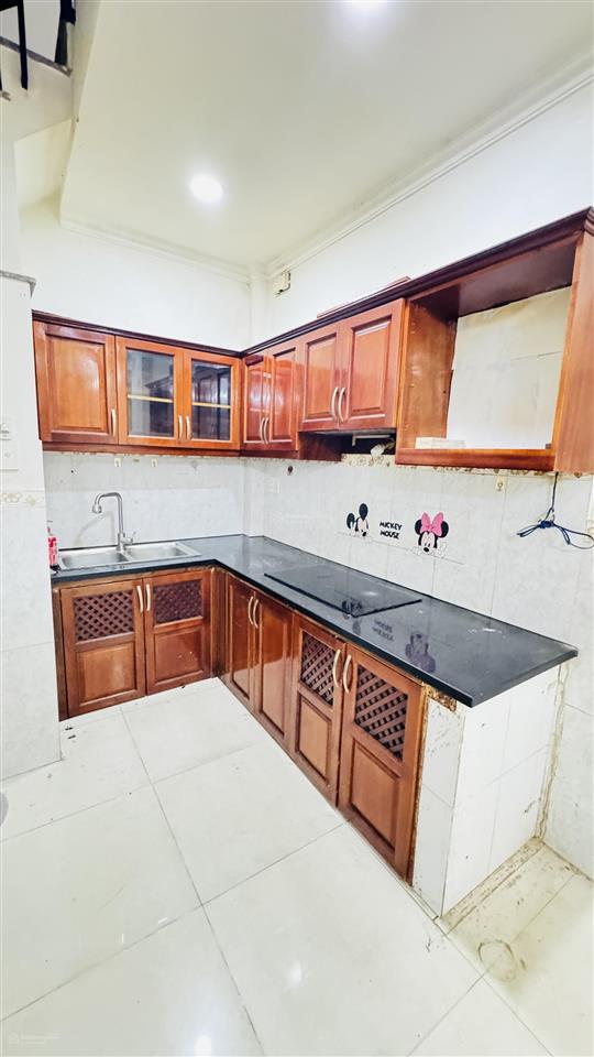 Bán nhà đoàn văn bơ hẻm 222/23 5 tầng 3 phòng ngủ quận 4