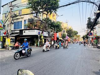 Bán nhà căn góc 2 mặt tiền vĩnh hội quận 4