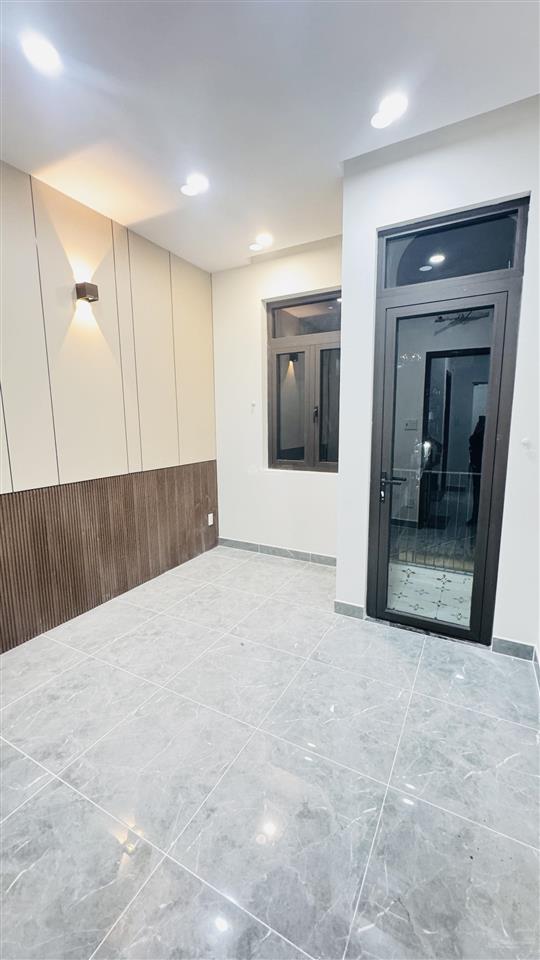 Nhà hẻm 331 tôn đản mới 4 phòng ngủ 2 sân thượng quận 4