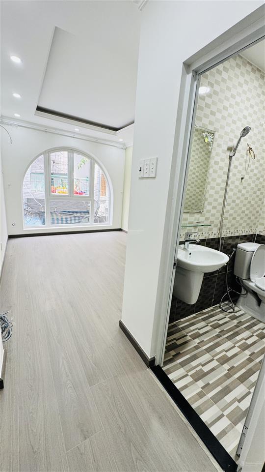 Bán nhà hẻm 222 đoàn văn bơ 5 tầng 3 phòng ngủ quận 4