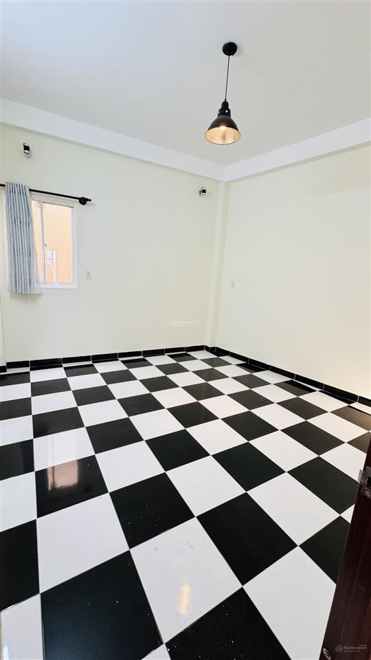 Bán nhà hẻm c13 tôn đản 5 phòng ngủ quận 4