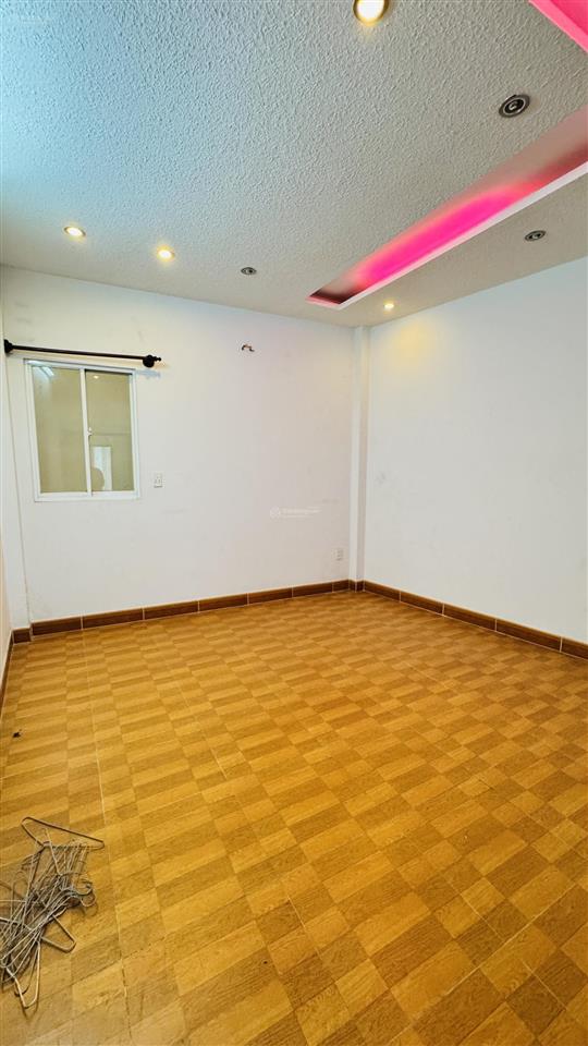 Bán nhà hẻm c13 tôn đản 5 phòng ngủ quận 4