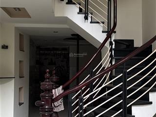 Bán nhà hẻm c13 tôn đản 5 phòng ngủ quận 4