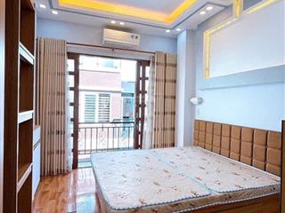 Bán nhà 5 tầng 3 phòng ngủ đường xe hơi quận 4