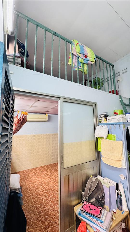 Nhà 2 phòng ngủ cách đường xe hơi 5m tiện gia đình ở