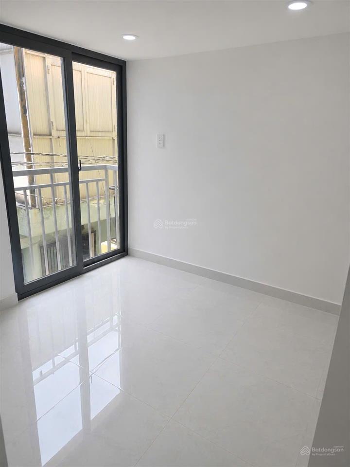 Nhà mới hẻm 368 tôn đản 2 phòng ngủ quận 4