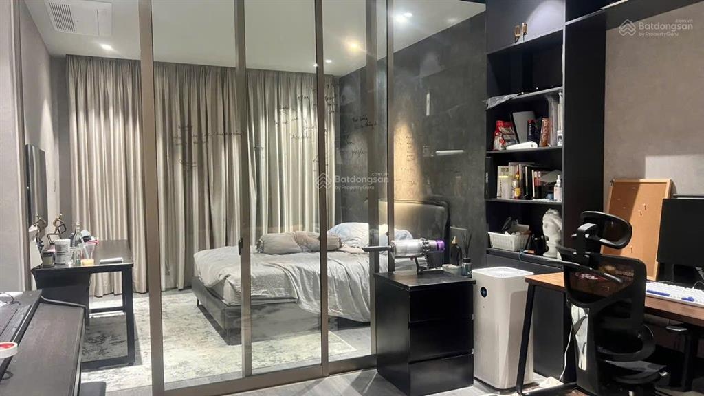 Bán nhà hẻm 242 tôn đản 3 phòng ngủ quận 4
