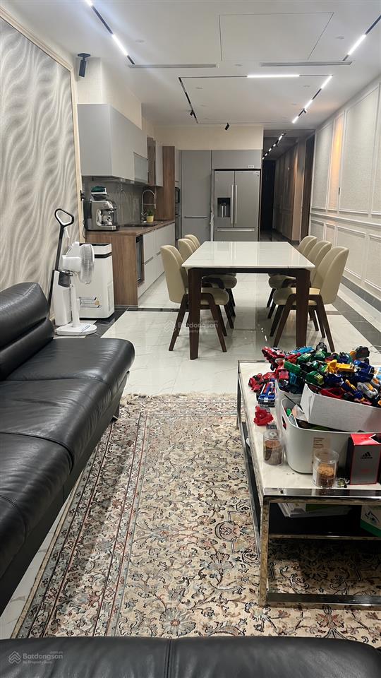 Bán nhà hẻm 242 tôn đản 3 phòng ngủ quận 4