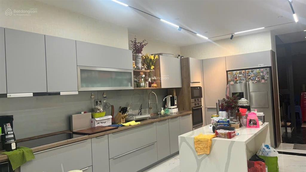 Bán nhà hẻm 242 tôn đản 3 phòng ngủ quận 4