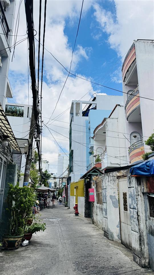 Bán nhà cấp 4 nguyễn khoái 240m2 tiện xây căn hộ, khách sạn quận 4