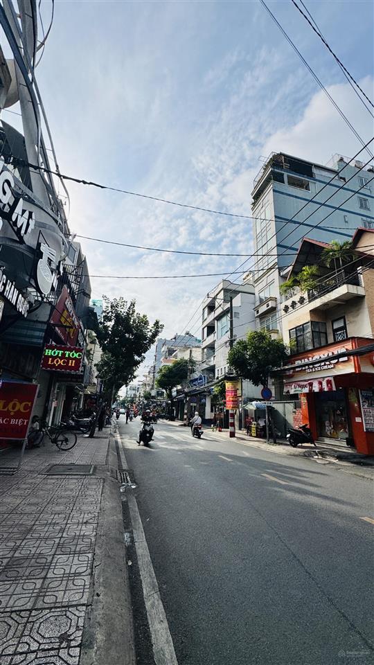 Bán nhà mặt tiền vĩnh hội 4 tầng quận 4