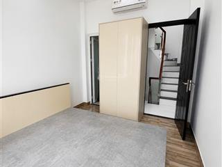 Cho thuê nhà 2 phòng ngủ đầy đủ nội thất quận 4