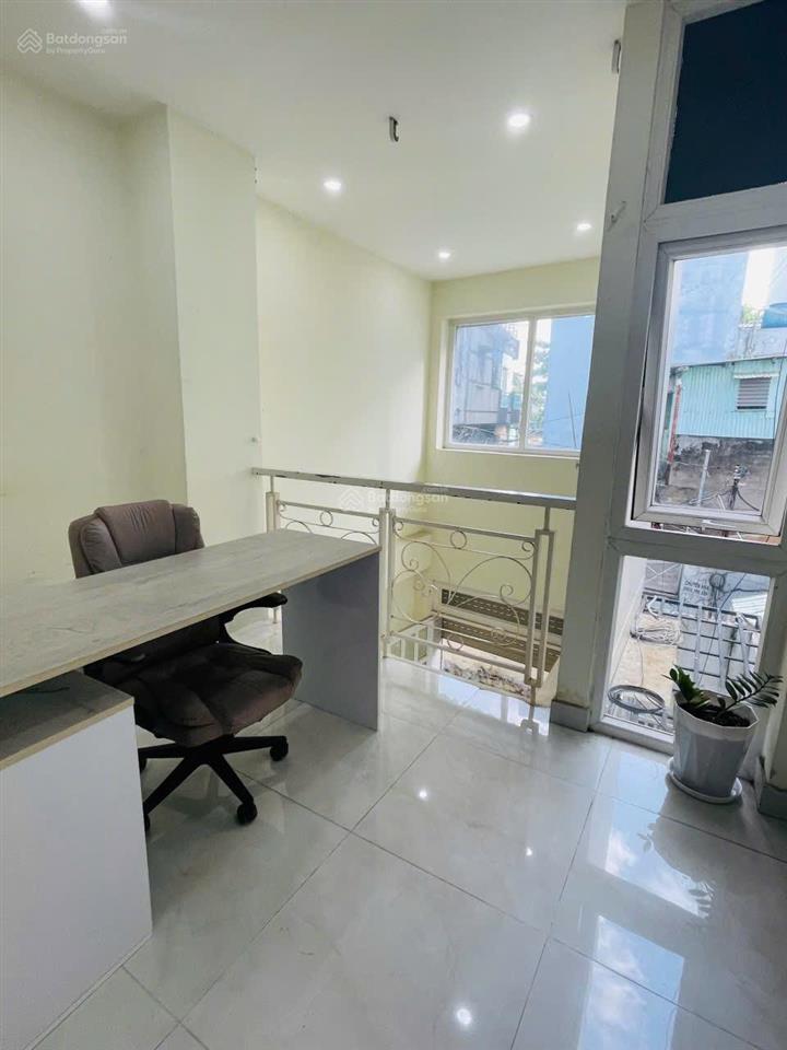 Nhà 4 phòng ngủ hẻm 157 tôn thất thuyết quận 4