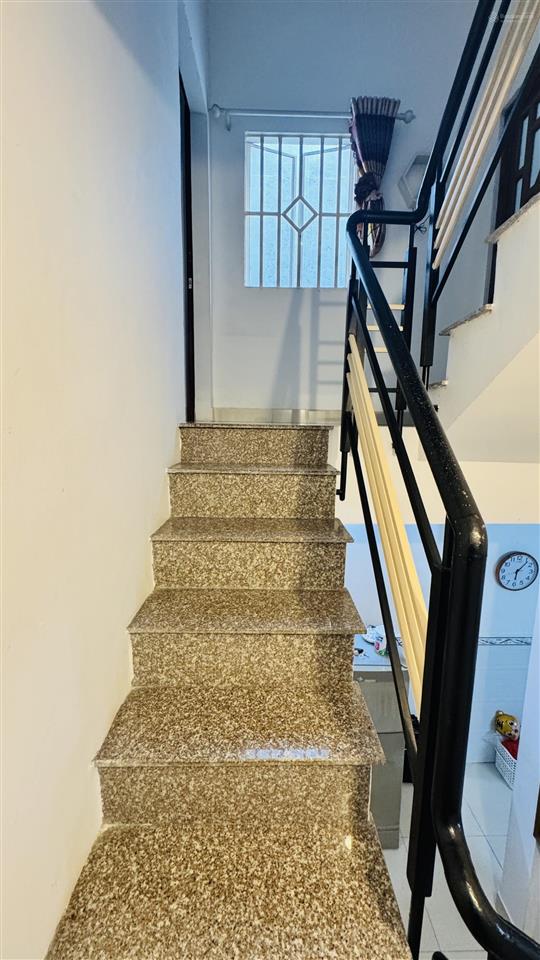 Bán nhà hẻm 830 đoàn văn bơ 2 phòng ngủ quận 4