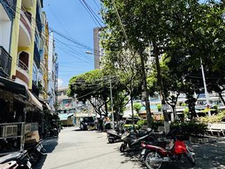 Cho thuê căn góc 3 tầng view công viên thoáng mát quận 4