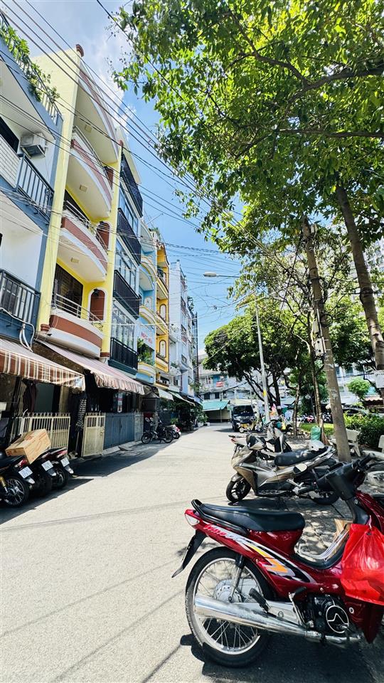 Cho thuê căn góc 3 tầng view công viên thoáng mát quận 4