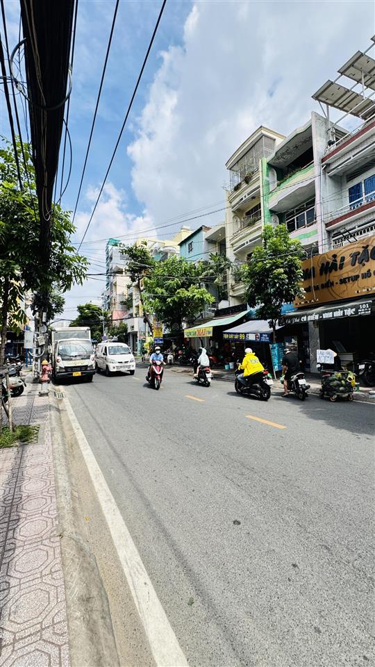 Cho thuê nhà mặt tiền vĩnh hội ngang 8m quận 4