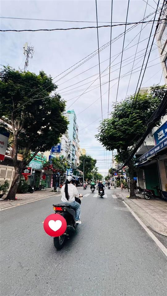 Cho thuê nhà mặt tiền vĩnh hội ngang 8m quận 4