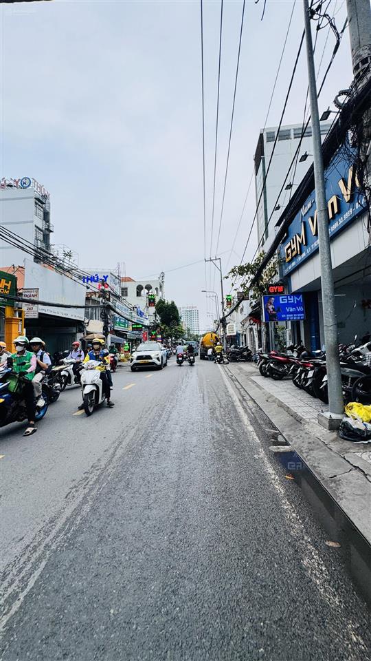 Cho thuê nhà mặt tiền lê văn lương diện tích khủng 1.433m2