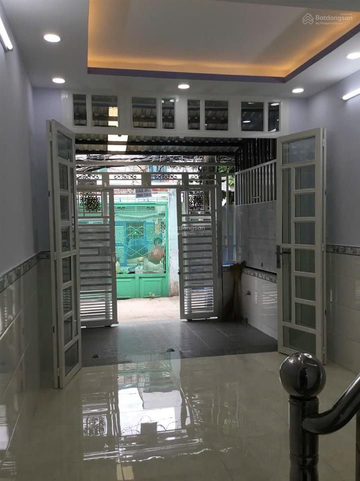 Bán nhà 2 phòng ngủ hẻm 76 gần tôn thất thuyết quận 4