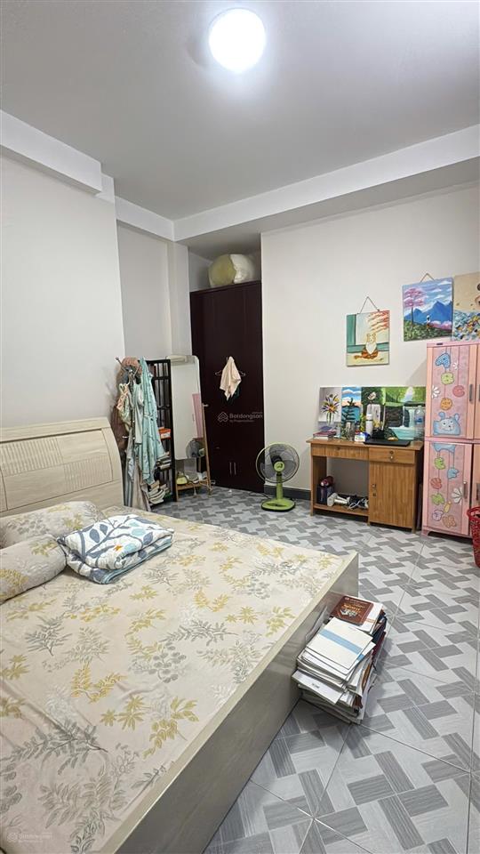 Bán nhà 4 phòng ngủ hẻm c13 tôn đản quận 4
