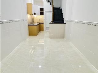 Bán nhà mới 2 phòng ngủ khu 20 thước quận 4
