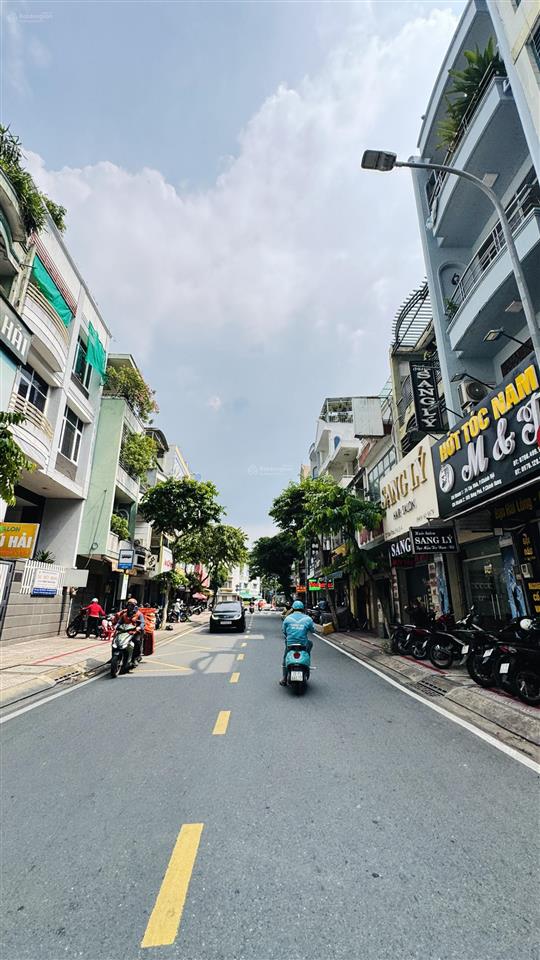 Cho thuê nhà mặt tiền tân vĩnh 5 tầng quận 4