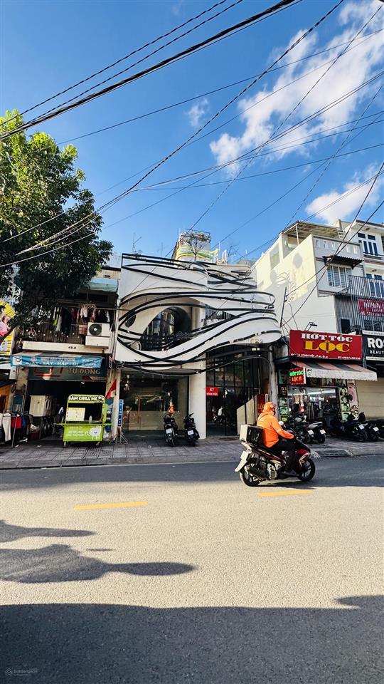 Bán nhà 2 tầng mặt tiền vĩnh hội quận 4