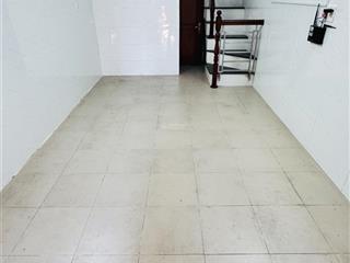 Bán nhà 4 tầng mặt tiền đường 6m xe hơi đậu quận 4